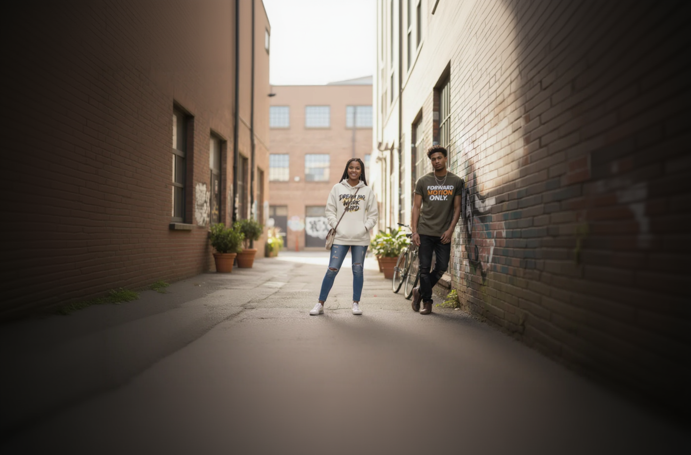 vreau sa imi faci inca o poza cum mi-ai facut-o pe ultima cu fata imbracata in hanorac si un quote pe el, dar sa fie si un baiat intr-o parte cu un tricou cu un quote pe el